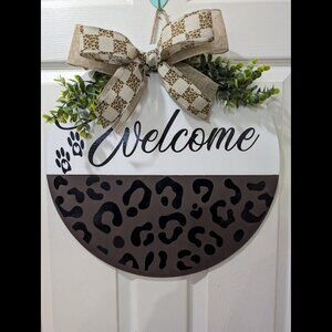 Welcome Wooden Door Hanger, Wreath, Home Decor, Wall Decor, Gift. Mothers Day